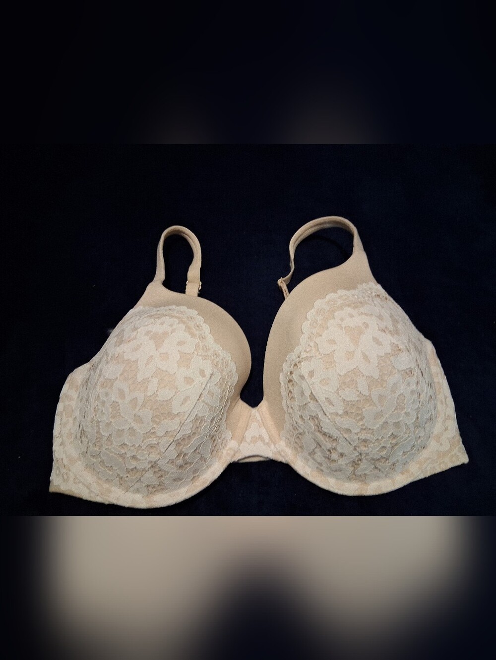 Victoria's Secret Cream Lace T-Shirt Bra